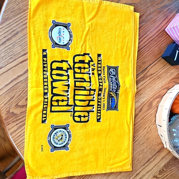 NHL Other - NHL Winter Classic Terrible Towel from 01/01/2011